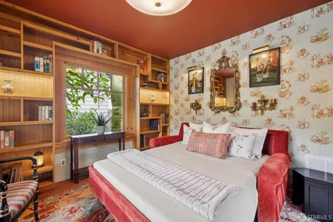 Bedroom - 114 Shakespeare St, San Francisco, CA 94112 photo 2 of 7