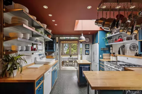 Kitchen - 114 Shakespeare St, San Francisco, CA 94112 photo 1 of 10