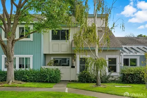 1074 Eagle Ln, Foster City, CA 94404