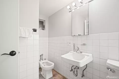 Bath - 87 Maynard St, San Francisco, CA 94112 photo 2 of 2