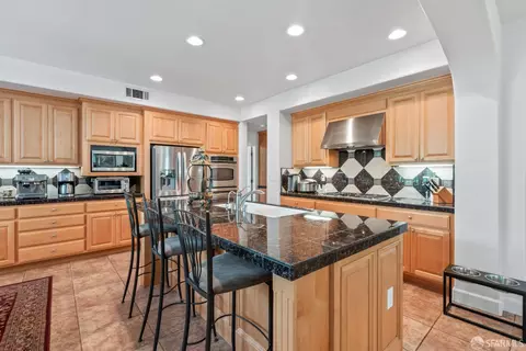 Kitchen - 103 Abalone Cv, Hercules, CA 94547 photo 4 of 11