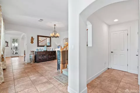 Entry Way - 103 Abalone Cv, Hercules, CA 94547 photo 4 of 12