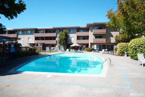 Exterior - 1305 Webster St #C309, Alameda, CA 94501 photo 3 of 4