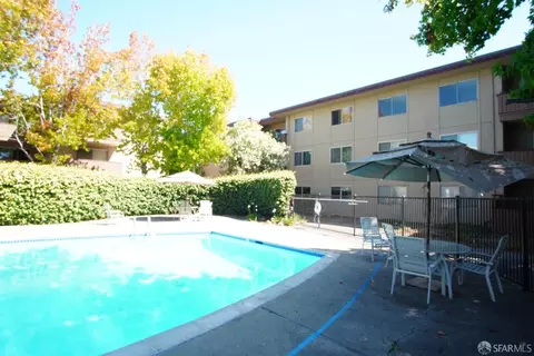 Exterior - 1305 Webster St #C309, Alameda, CA 94501 photo 4 of 4