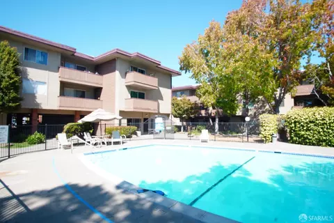 Exterior - 1305 Webster St #C309, Alameda, CA 94501 photo 2 of 4