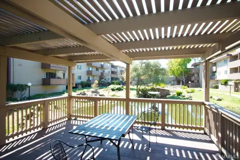 Exterior - 1305 Webster St #C309, Alameda, CA 94501 photo 1 of 4