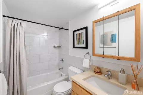 Bath - 3879 23rd St, San Francisco, CA 94114 photo 4 of 4