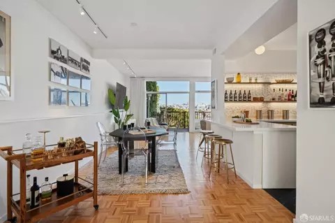 Dining - 3838 19th St, San Francisco, CA 94114 photo 2 of 5