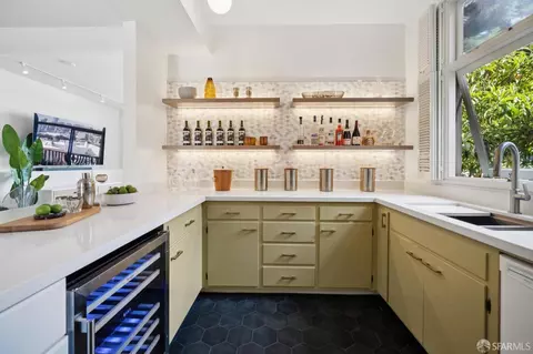 Kitchen - 3838 19th St, San Francisco, CA 94114 photo 4 of 8