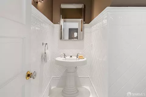 Bath - 140 Upper Terrace Ter, San Francisco, CA 94117 photo 1 of 2
