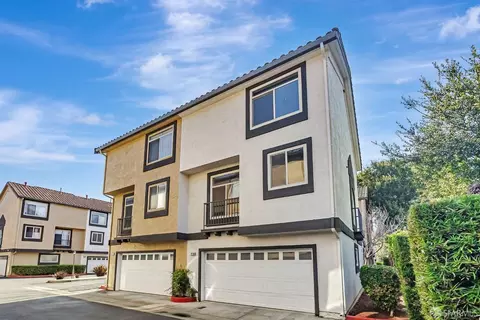 25109 Angelina Ln #17, Hayward, CA 94544