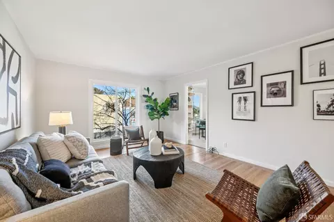 4136 Folsom St, San Francisco, CA 94110 photo 2