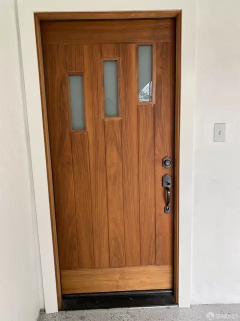 Entry Way - 219 Wheeler Ave, San Francisco, CA 94134 photo 2 of 4