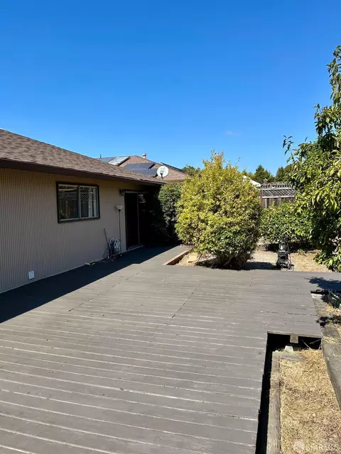 Exterior - 24946 Bland St, Hayward, CA 94541 photo 4 of 8