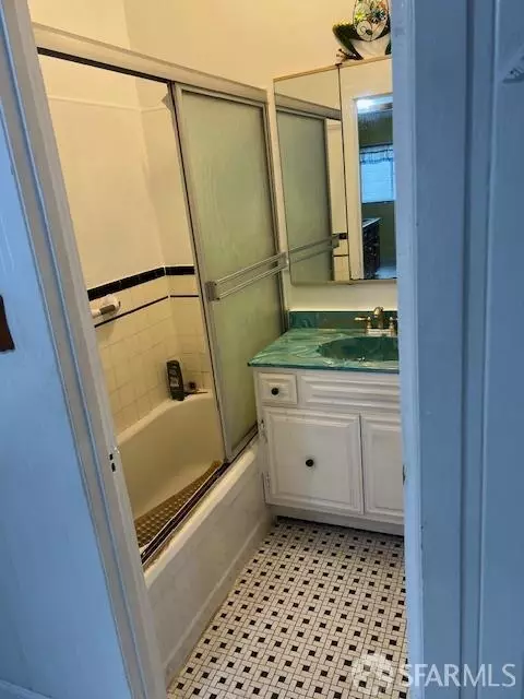 Bath - 30 Cotter St, San Francisco, CA 94112 photo 3 of 3