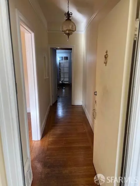 Entry Way - 30 Cotter St, San Francisco, CA 94112 photo 5 of 6