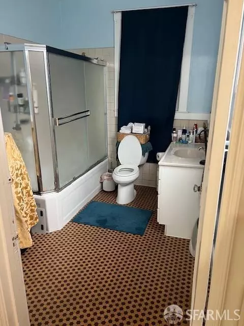 Bath - 30 Cotter St, San Francisco, CA 94112 photo 1 of 3