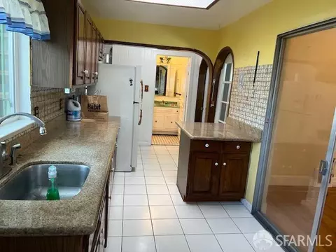 Kitchen - 30 Cotter St, San Francisco, CA 94112 photo 3 of 3