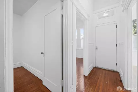 Entry Way - 2401 23rd St, San Francisco, CA 94110 photo 2 of 11