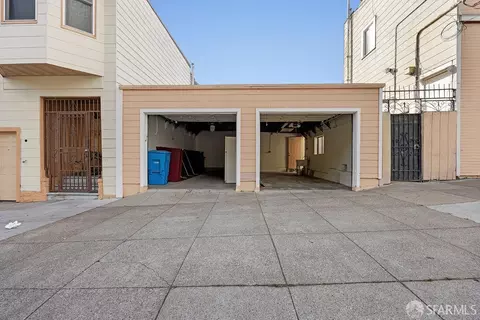 Exterior - 2401 23rd St, San Francisco, CA 94110 photo 5 of 6