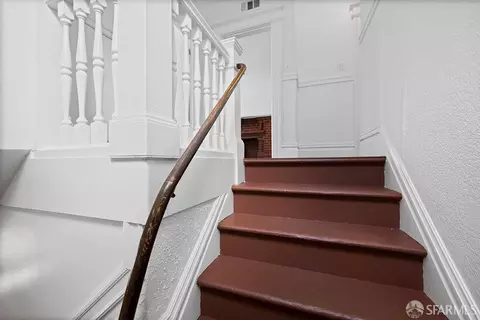 Entry Way - 2401 23rd St, San Francisco, CA 94110 photo 5 of 11