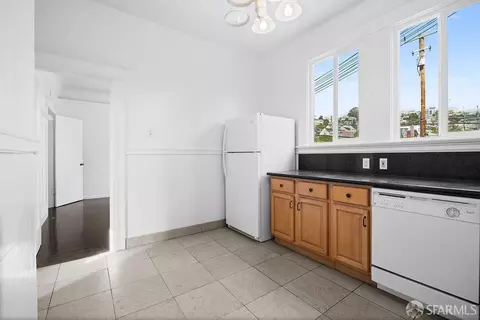 Kitchen - 2401 23rd St, San Francisco, CA 94110 photo 3 of 6