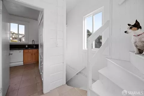Entry Way - 2401 23rd St, San Francisco, CA 94110 photo 10 of 11