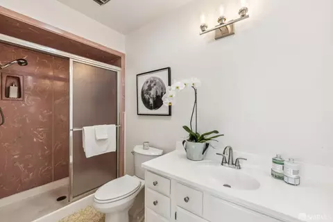 Bath - 2262 29th Ave, San Francisco, CA 94116 photo 3 of 3