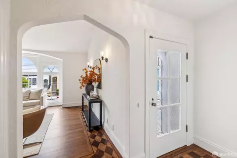 Entry Way - 2262 29th Ave, San Francisco, CA 94116 photo 1 of 3