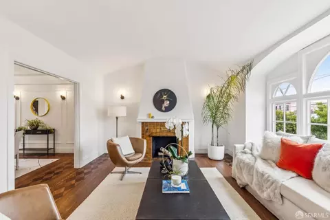 Living - 2262 29th Ave, San Francisco, CA 94116 photo 2 of 10