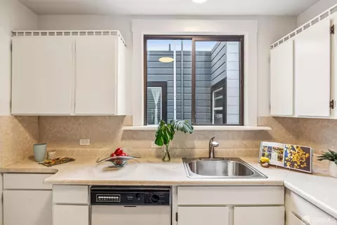 Kitchen - 2262 29th Ave, San Francisco, CA 94116 photo 2 of 4