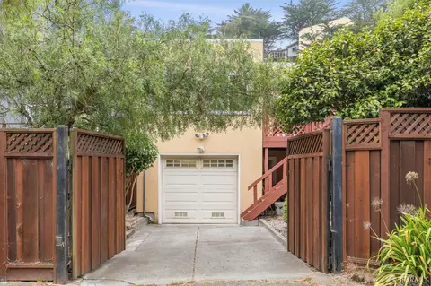 Exterior - 327 Ulloa St, San Francisco, CA 94127 photo 10 of 11