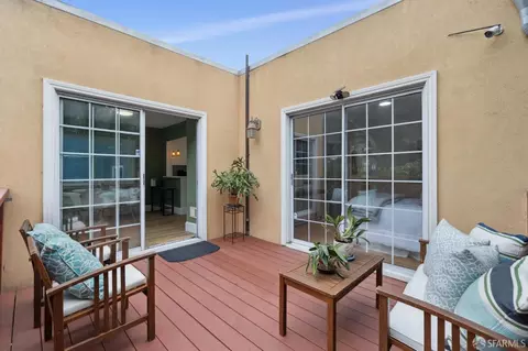 Exterior - 327 Ulloa St, San Francisco, CA 94127 photo 3 of 11