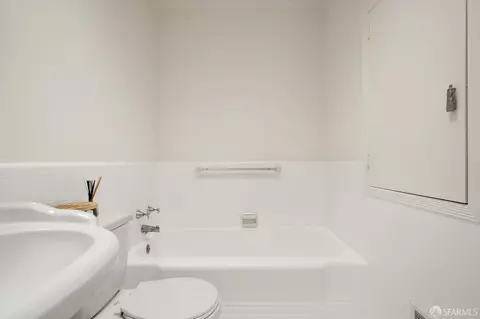 2082 29th Ave, San Francisco, CA 94116 photo 24