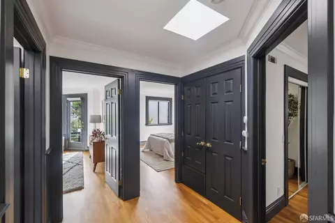 Entry Way - 55 Valley St, San Francisco, CA 94110 photo 3 of 5
