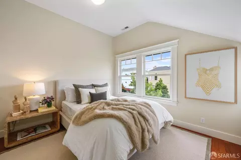 Bedroom - 4969 17th St, San Francisco, CA 94117 photo 3 of 4