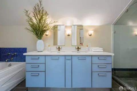 Bath - 4969 17th St, San Francisco, CA 94117 photo 1 of 3
