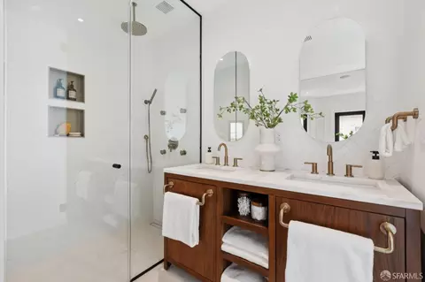 Bath - 71 Manor Dr, San Francisco, CA 94127 photo 1 of 4