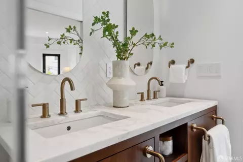 Bath - 71 Manor Dr, San Francisco, CA 94127 photo 2 of 4