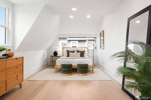 Bedroom - 2533 Grant St, Berkeley, CA 94703 photo 1 of 6