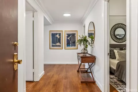 Entry Way - 850 Powell St #202, San Francisco, CA 94115 photo 3 of 7