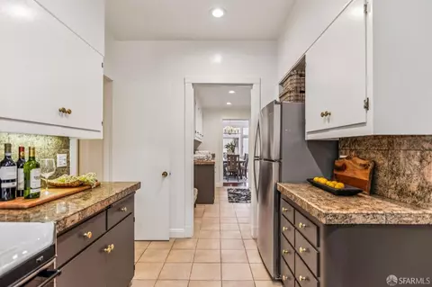 Kitchen - 850 Powell St #202, San Francisco, CA 94115 photo 1 of 4