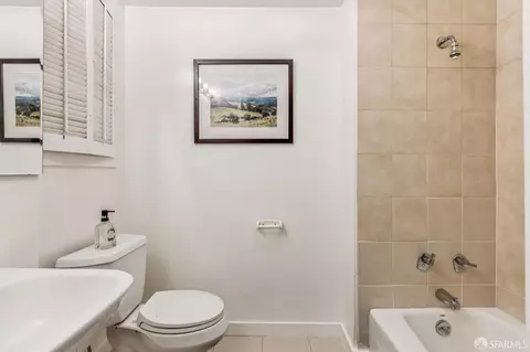 Bath - 850 Powell St #202, San Francisco, CA 94115 photo 4 of 5