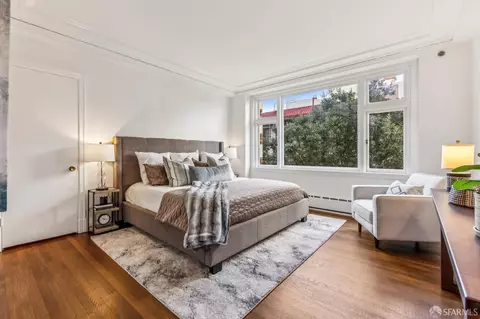 Bedroom - 850 Powell St #202, San Francisco, CA 94115 photo 1 of 7