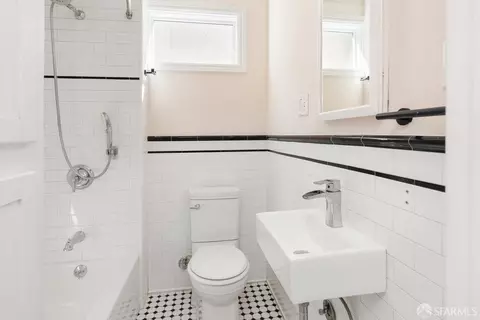 Bath - 310 Excelsior Ave, San Francisco, CA 94112 photo 2 of 2