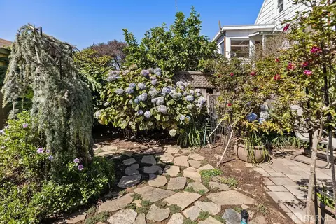 Exterior - 310 Excelsior Ave, San Francisco, CA 94112 photo 7 of 10