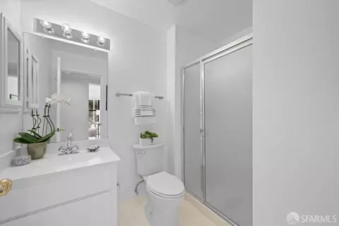 Bath - 1 Baker St #4B, San Francisco, CA 94117 photo 3 of 3
