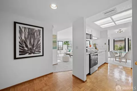 Entry Way - 1 Baker St #4B, San Francisco, CA 94117 photo 1 of 1