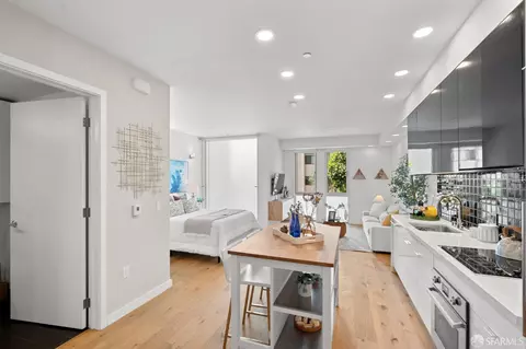 388 Fulton St #208, San Francisco, CA 94102