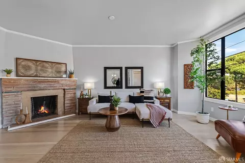 Living - 114 St Charles Ave, San Francisco, CA 94132 photo 1 of 1
